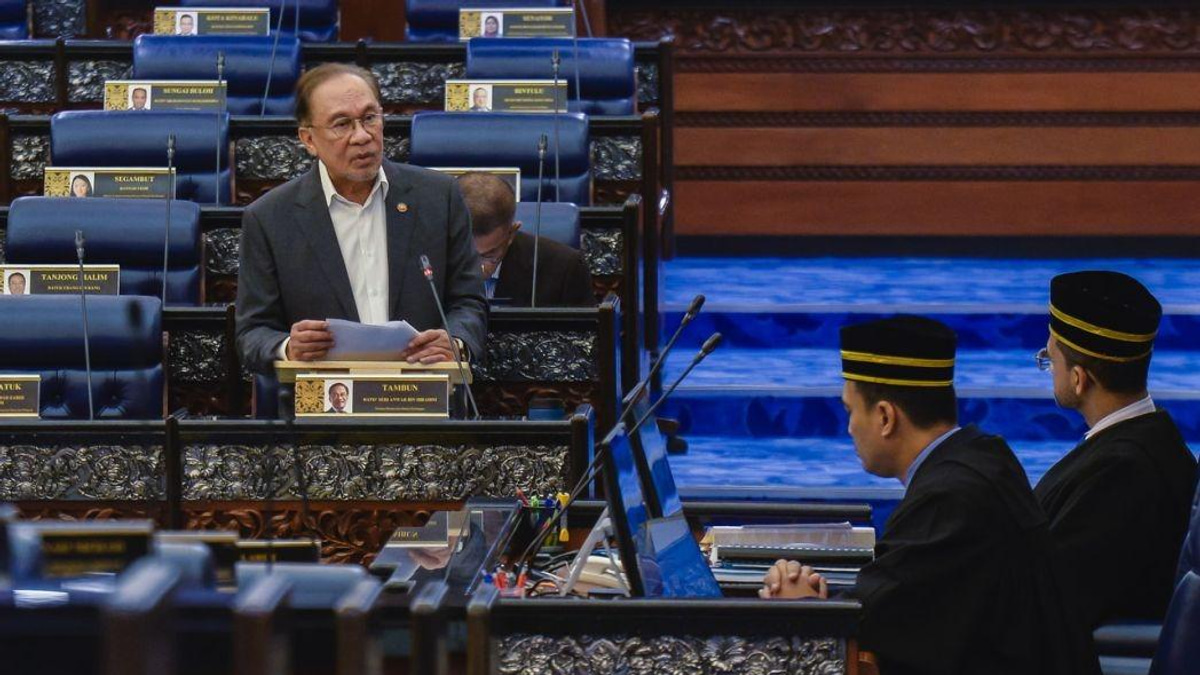 No Ban on FELDA Programmes, Says PM Anwar—Only Election Rules Apply