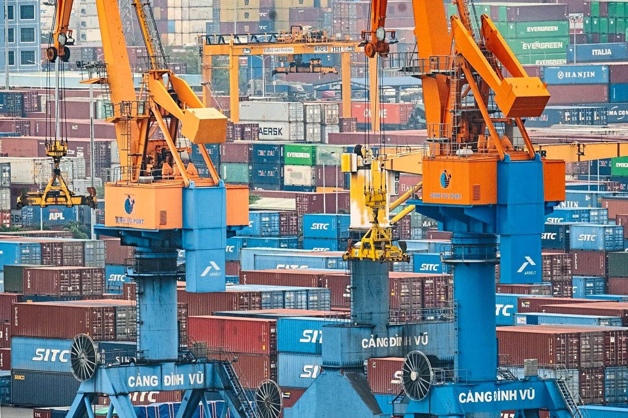 Vietnam signals openness to resolving US trade disputes amid stalled negotiations