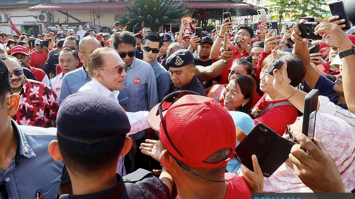 Anwar Reaffirms Federal Government's Non-Partisan Approach to Development Across States
