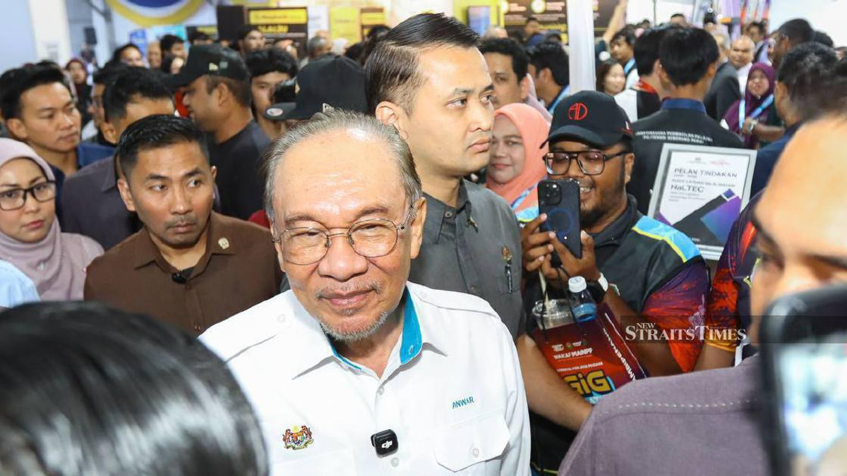 Anwar Ibrahim to Campaign in Negri Sembilan as Polls Show Tightly Contested Race