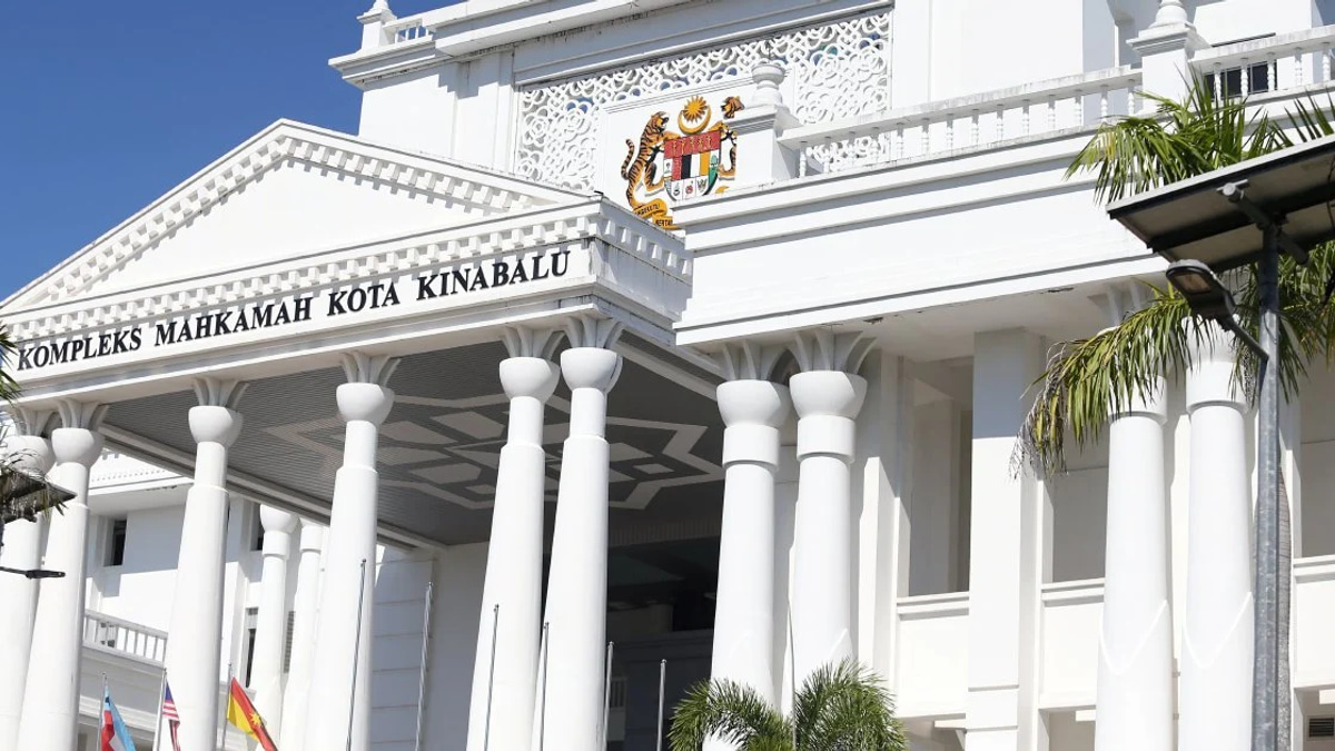 Handwriting Expert Maintains Doubts Over Authenticity of Zara Mahathir's Journal Entries