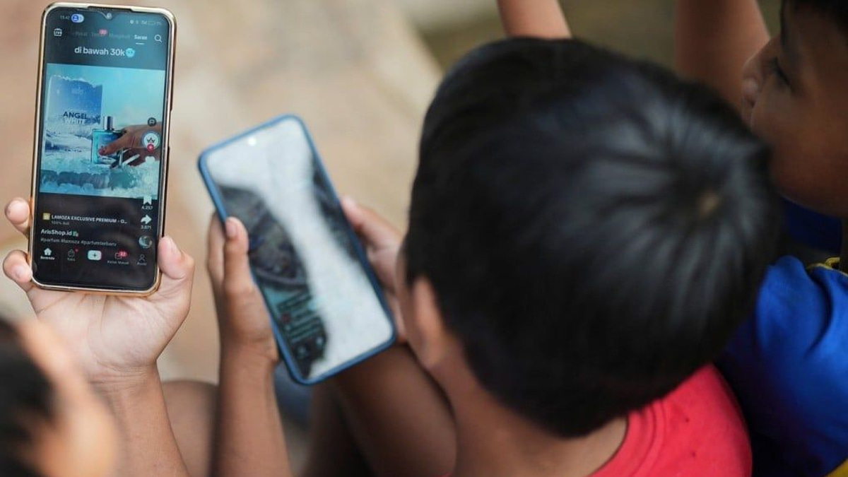 Indonesia Removes Five Million Underage Accounts in Child Protection Push