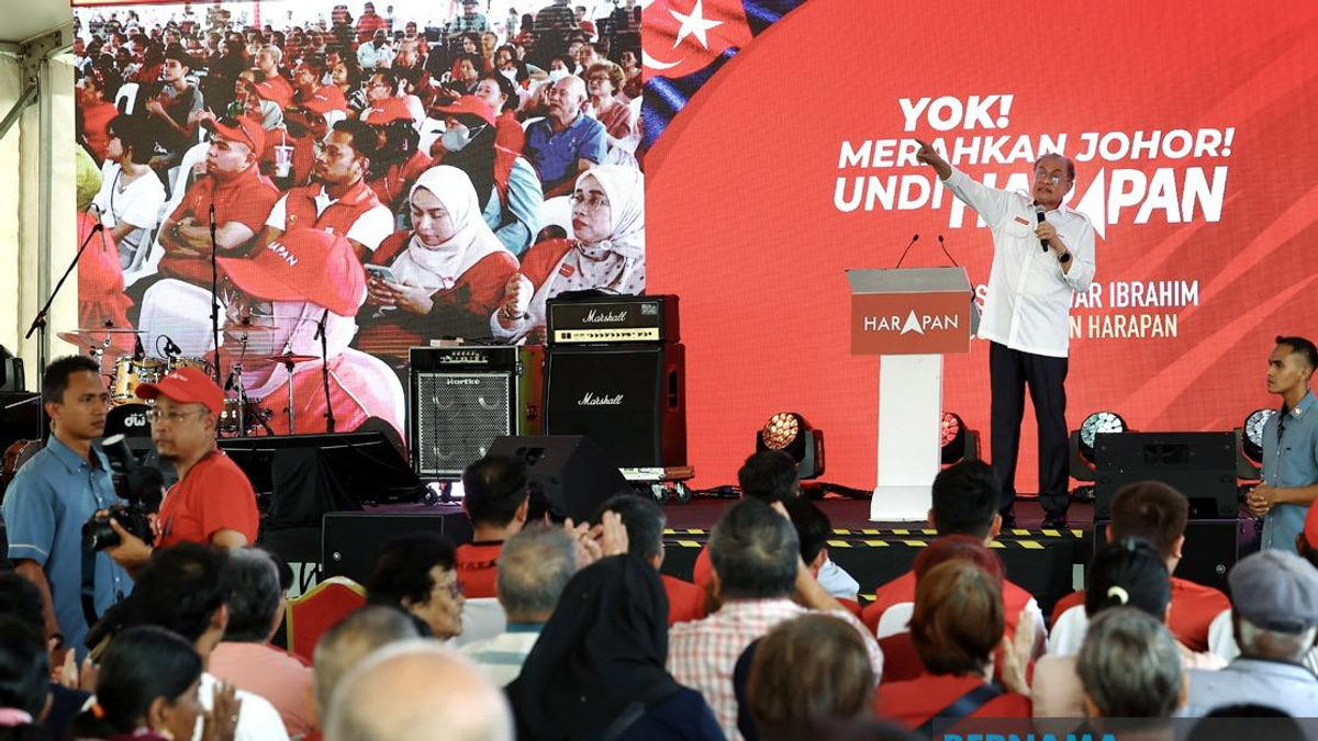 Anwar Urges Johor Poll Contenders to Move Beyond Najib Release Debate