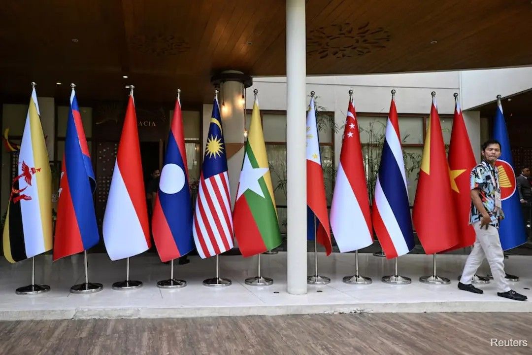South China Sea tensions threaten to dominate ASEAN foreign ministers' gathering in Manila