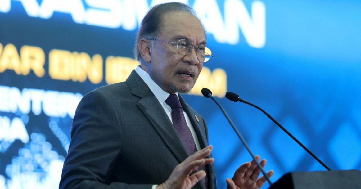 Anwar Warns Schools Against Covering Up Bullying to Protect Image