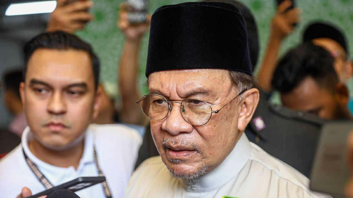 Malaysia Won't Reconsider Jho Low Stance if US Grants Pardon, Says Anwar