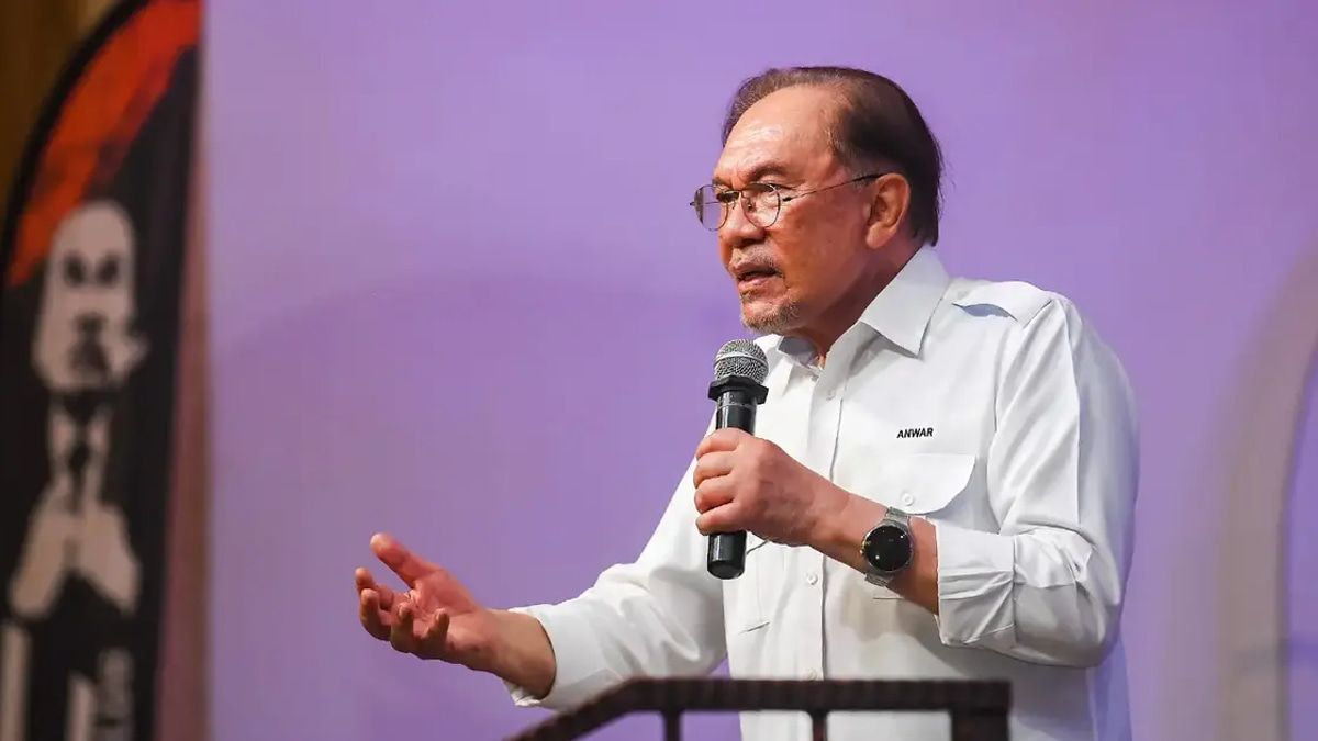 Anwar Slams Sluggish Affordable Housing Rollout in Johor as Property Costs Spiral