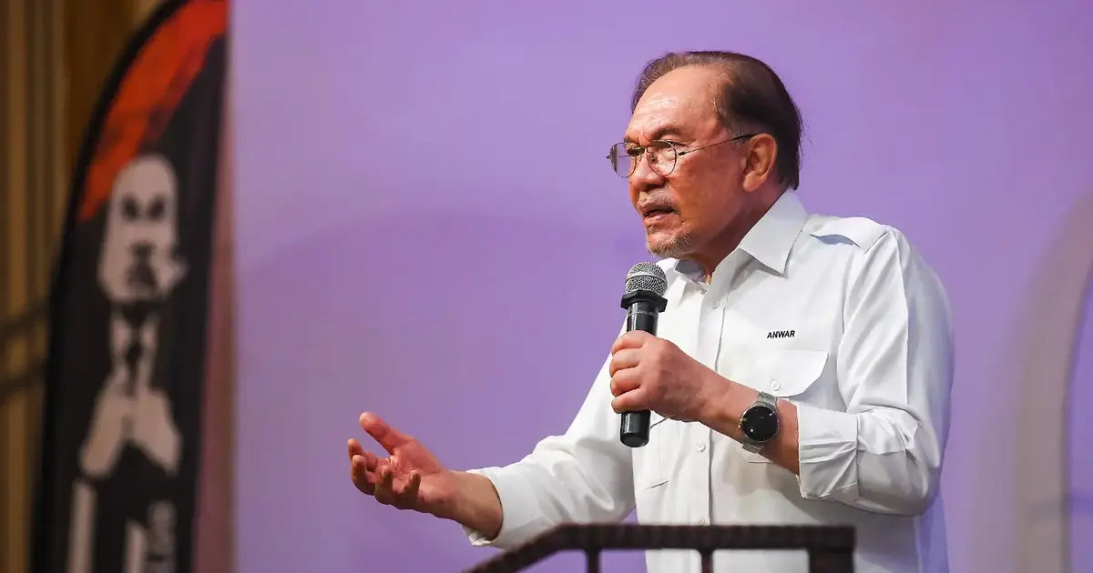 Anwar Slams Sluggish Affordable Housing Rollout in Johor as Property Costs Spiral